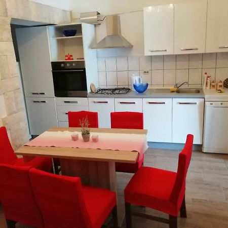 Apartman Tea Apartment Pula Bagian luar foto