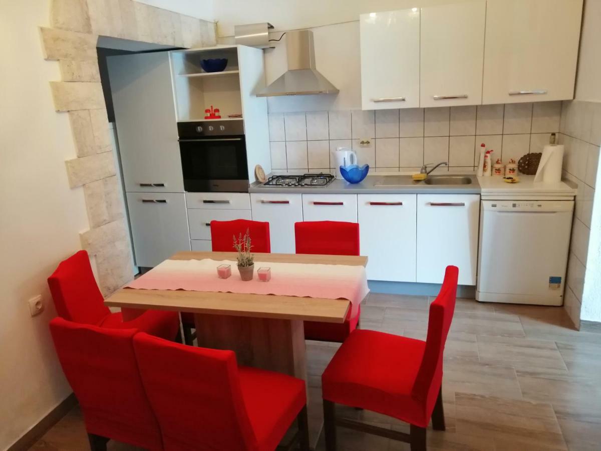 Apartman Tea Apartment Pula Bagian luar foto
