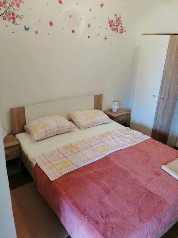 Apartman Tea Apartment Pula Bagian luar foto