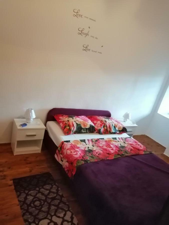 Apartman Tea Apartment Pula Bagian luar foto
