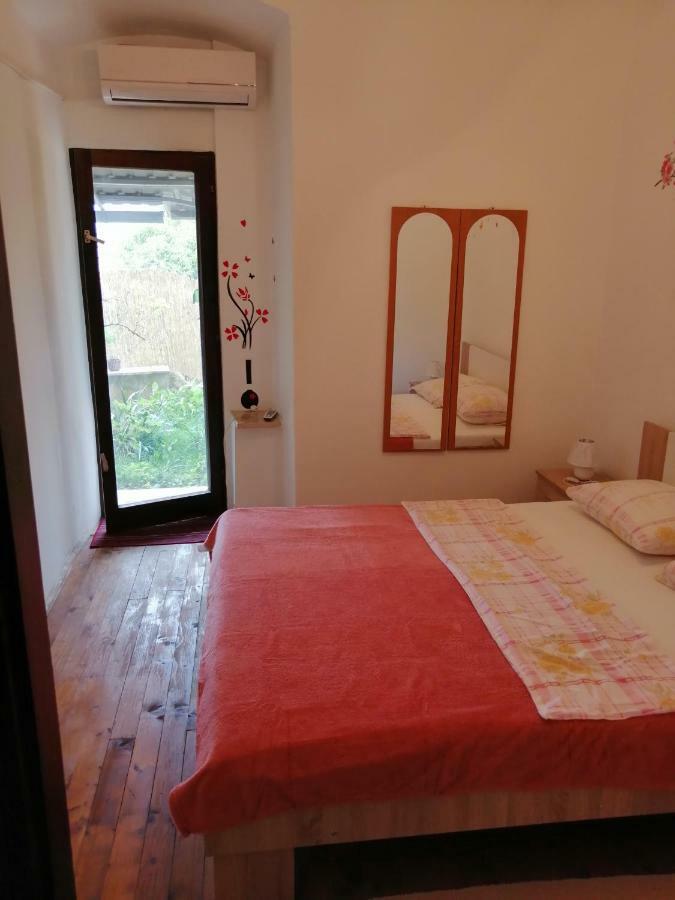 Apartman Tea Apartment Pula Bagian luar foto